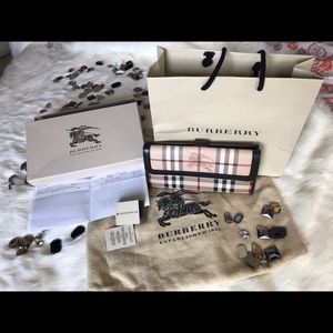 Burberry(Haymarket wallet)